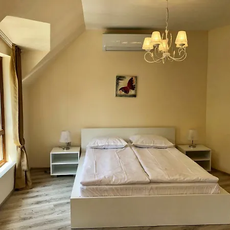 South Bay * וארנה